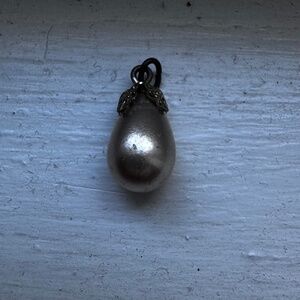 Antique freshwater pearl and gold pendant